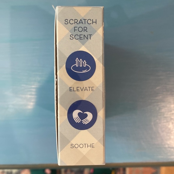 ✨ LAST CHANCE ✨ Brookstone Essential Oils Set - Picture 4 of 5